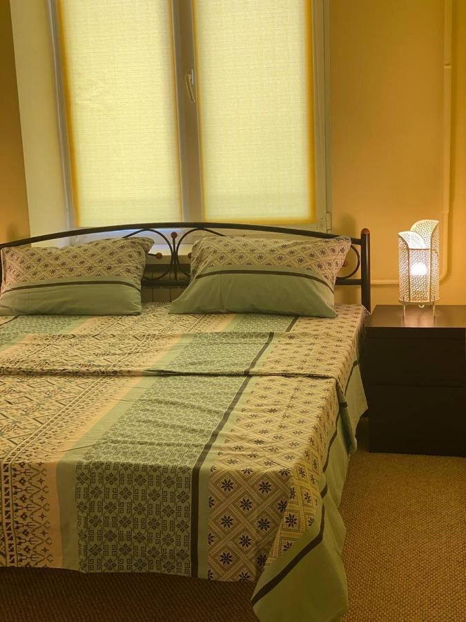 Uneed Rooms 1 - Palace "Ukraine" Kyiv Exterior photo