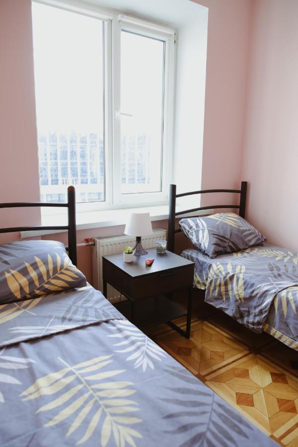 Uneed Rooms 1 - Palace "Ukraine" Kyiv Exterior photo